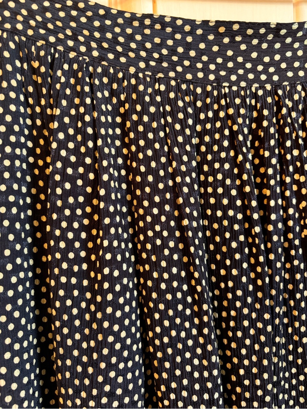 Valentino lined gathered skirt. Fits US 4-6, marked EU size 10 - Picture 3 of 5
